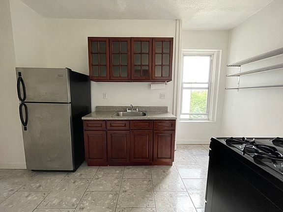 3rd image of 302 Eastern Pkwy APT 5F