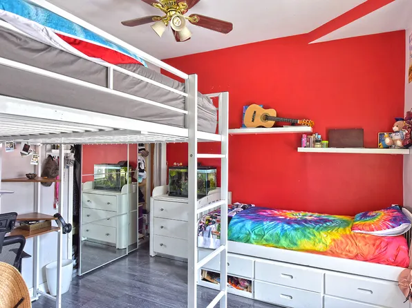 1229 East 37th Street image 13 of 23