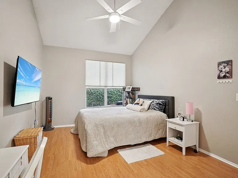 2243 Andover Cir — Photo 25