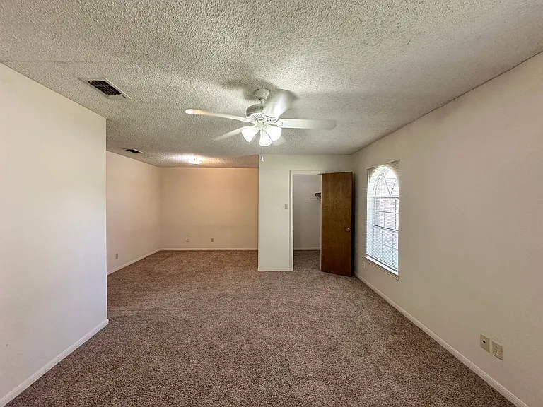 2408 Lake Rd — Photo 24