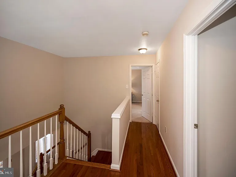 48 Savannah Ct — Photo 29