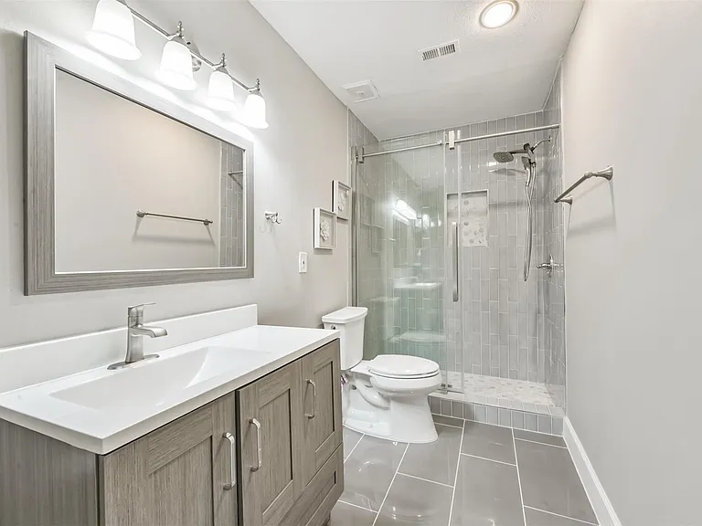 14111 Misty Meadow Ln — Photo 35