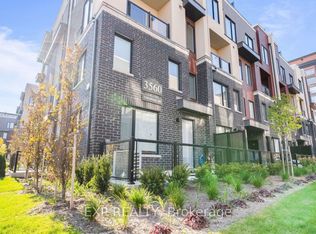 3560 Colonial Dr #2, Mississauga, ON L5L 0C1