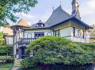 1745 Hinman Ave, Evanston, IL 60201