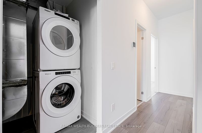 Oakville Townhouse for rent - 2 Bedrooms — photo 25