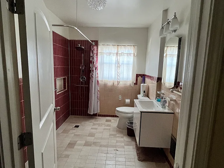 3000 Morcom Ave — Photo 8