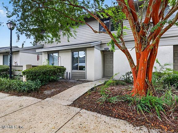 3rd image of 7623 BAYMEADOWS Circle W #2042