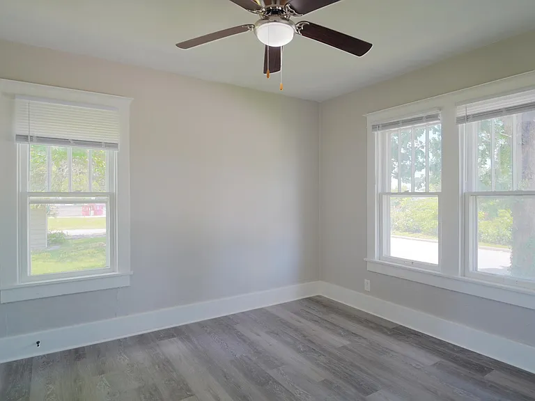 3102 S Wall Ave — Photo 4