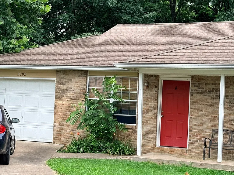 3902 Olympic Ct — Photo 1