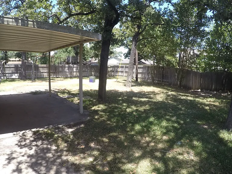 2805 Henry Ct — Photo 13