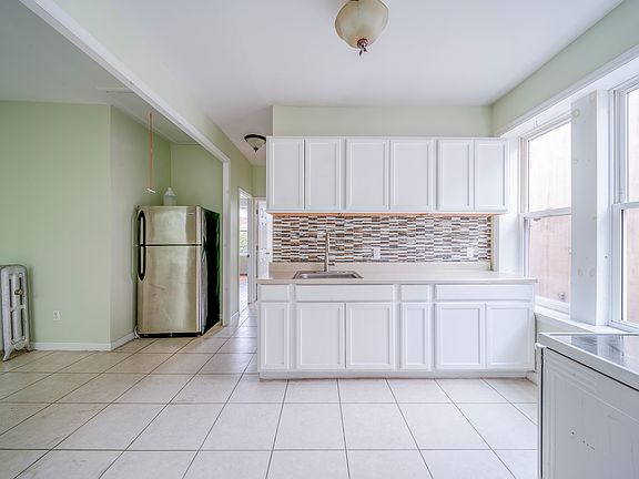 3rd image of 96 E 32nd St Floor 2