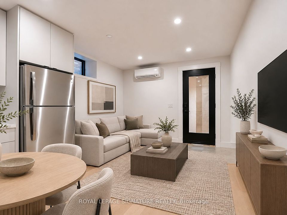 1st image of 390 Palmerston Blvd #2