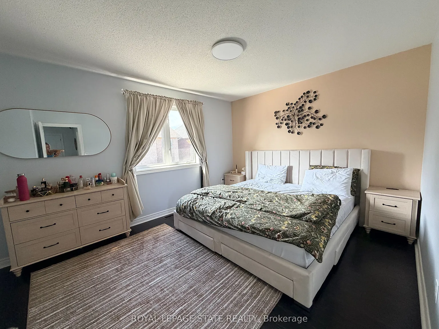 3 bed, $2,995 — Photo 4