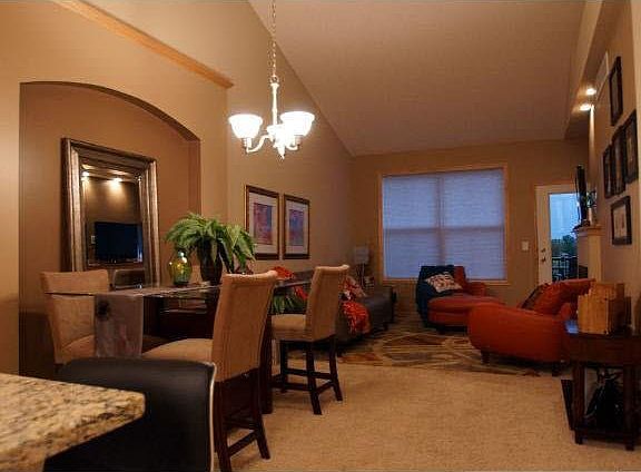 3rd image of 11148 Clubwest Circle