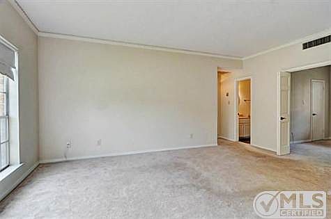5th image of 4347 Bellaire Dr S APT 233