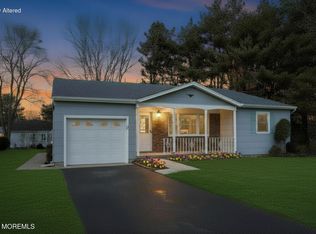 12 Ely Court, Toms River, NJ 08757