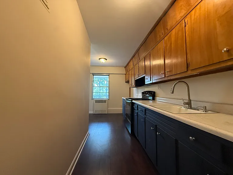 80 Cartright St #6H — Photo 4