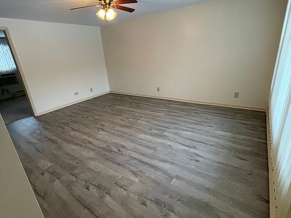 4th image of 60 Elm Ave