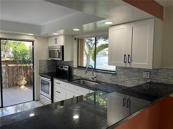 3rd image of 32 Wimbledon Lake Dr #221