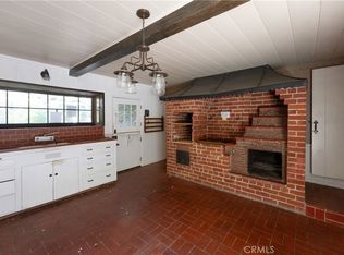 8449 Melvin Ave, Northridge, CA 91324