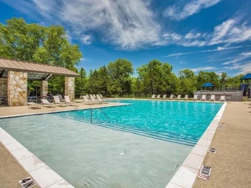 1st image of 5843 Melville Ln