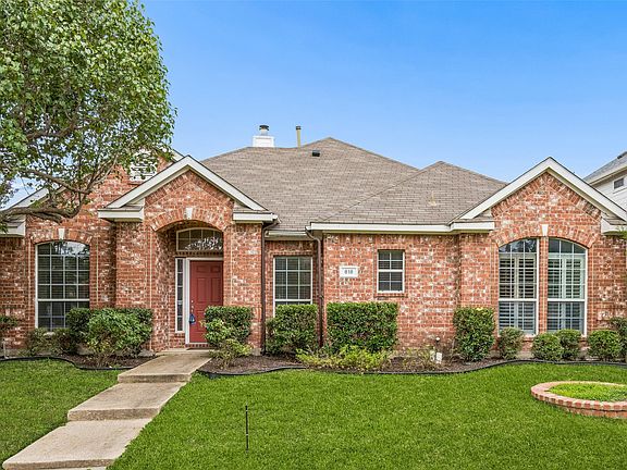 4th image of 818 Water Oak Dr