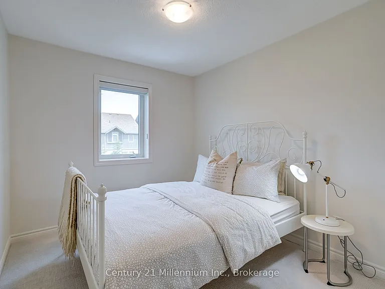37 Silver Glen Blvd — Photo 26