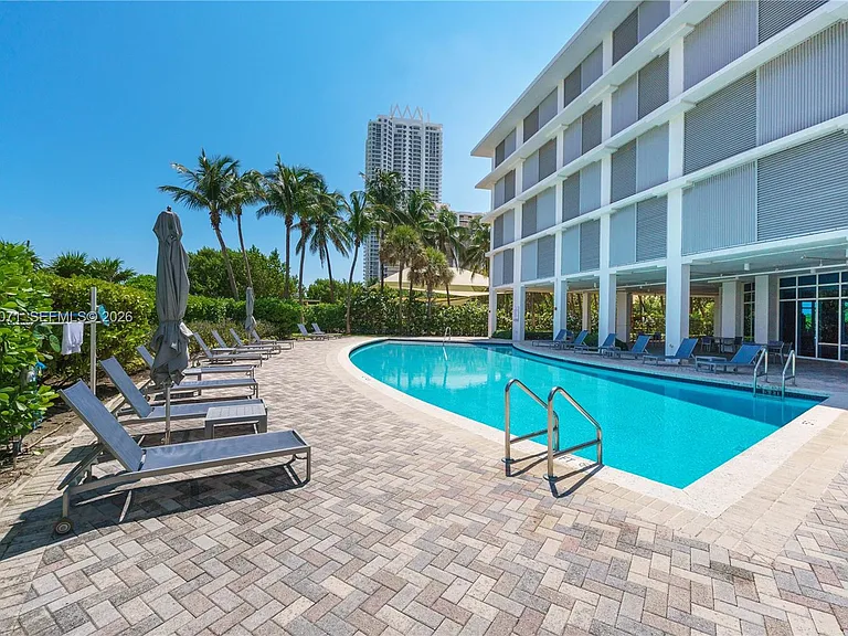 6515 Collins Ave #1405 — Photo 30