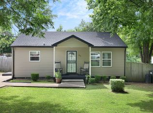 906 W Happy Hollow Dr, Clarksville, TN 37040