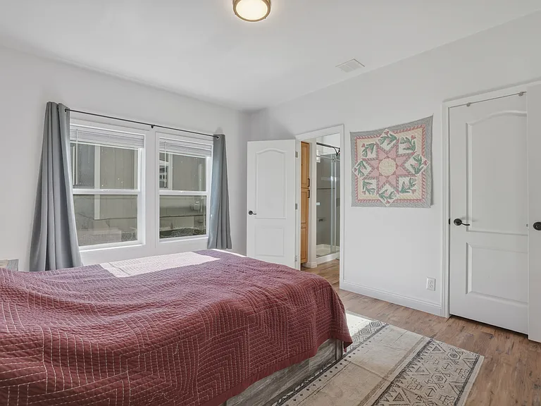 115 Brooklyn Cir — Photo 10