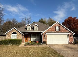 5030 W Waverly Rd, Fayetteville, AR 72704