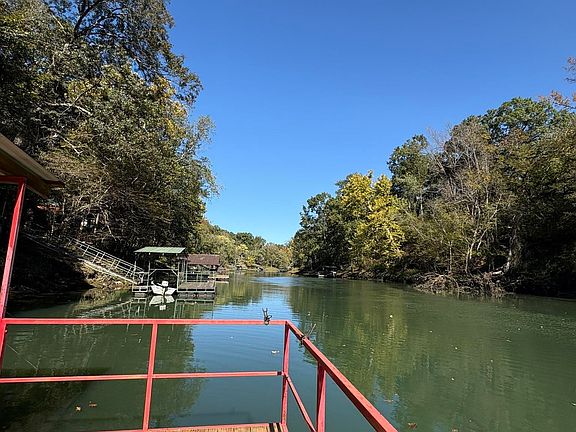 4th image of 5 Sun Valley Rd