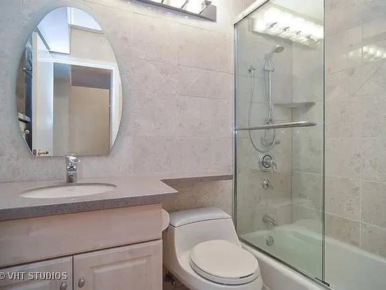 230 E Ontario St #802 — Photo 9