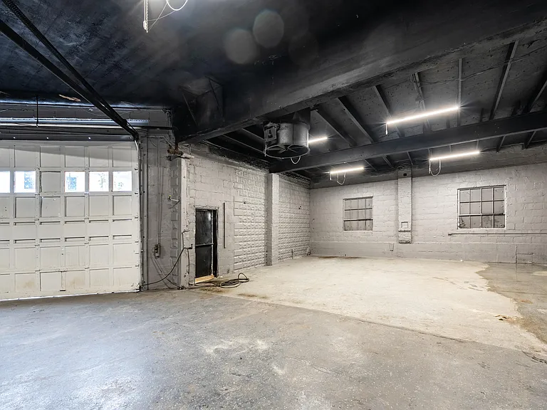 1160 Homestead St #1 — Photo 37