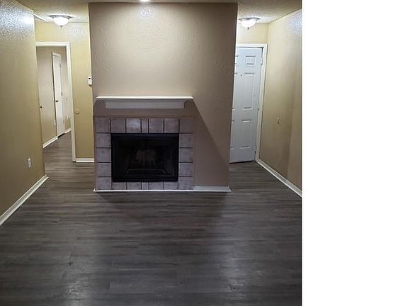 5th image of 5451 Laguna Dr APT 122