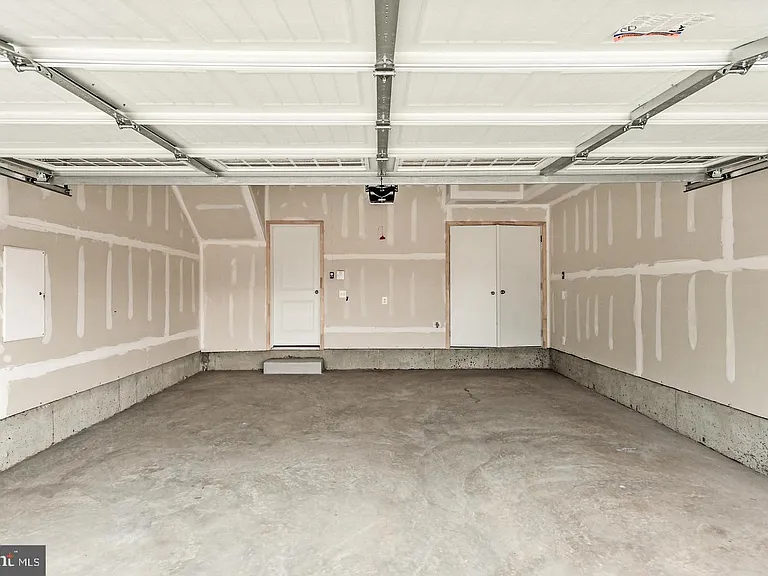 4404 Fair Lakes Ct — Photo 45