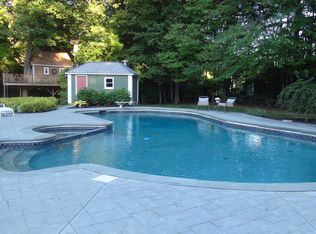3 Peppercorn Ln, Andover, MA 01810