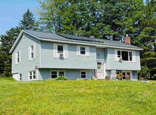 16 Pearce Cir, Bellows Falls, VT 05101