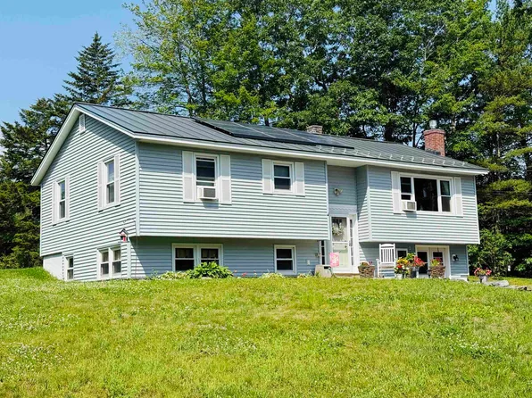16 Pearce Circle, Rockingham, VT 05101