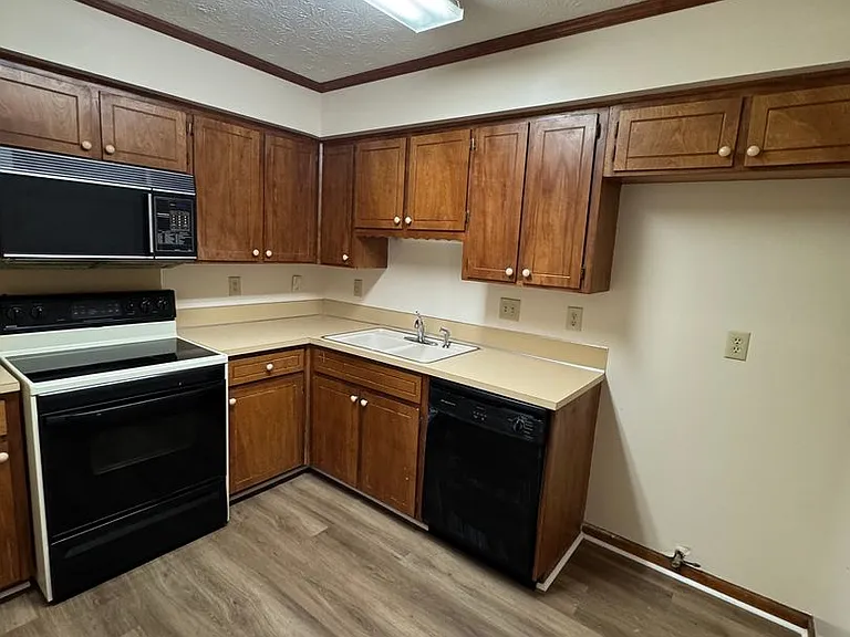 5926 Carmel Dr — Photo 7