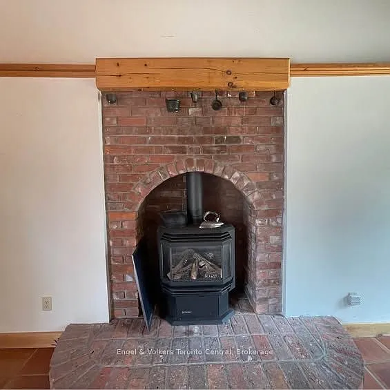 109 Hope St #1 — Photo 6