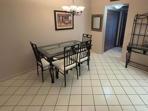 5th image of 432 Mansfield Dr #K