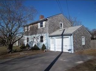 205 Chases Ln, Middletown, RI 02842