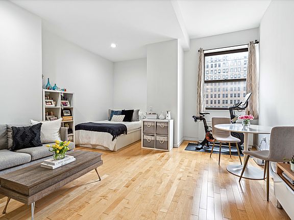 5th image of 20 West St APT 17M