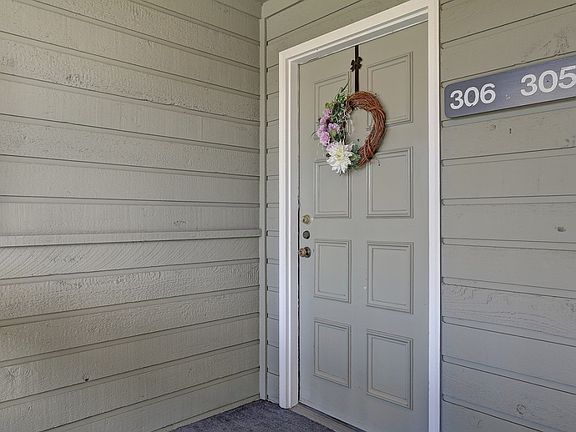 2nd image of 22215 6th Ave S APT 306