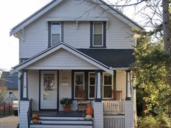2027 East Wood PLACE, Shorewood, WI 53211