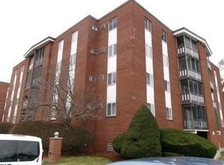 31 Lodgen Ct APT 1D, Malden, MA 02148