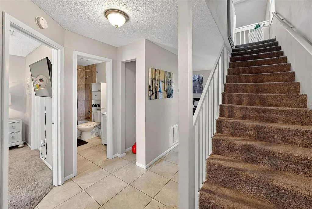2 bed, 2.0 bath, 1240 sqft, $2,300 — Photo 4