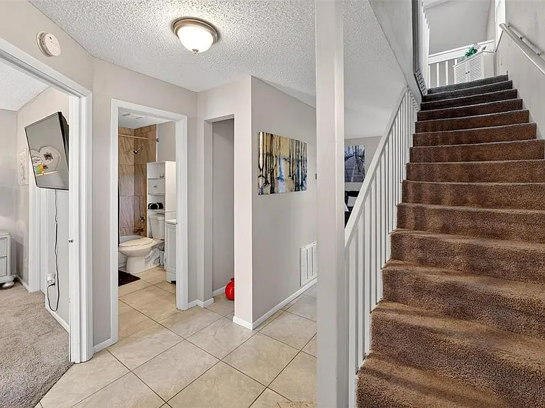 1300 Woodman Way — Photo 4