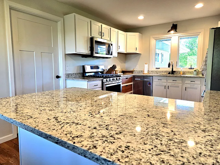 4194 Saint Catherine Rd — Photo 4